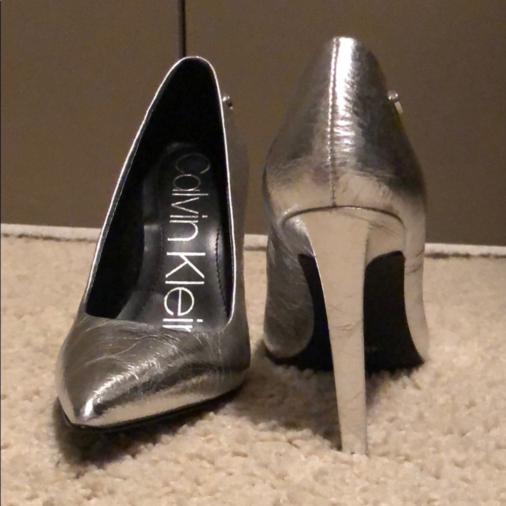 Calvin Klein Silver Brady Heels size 4 Metallic